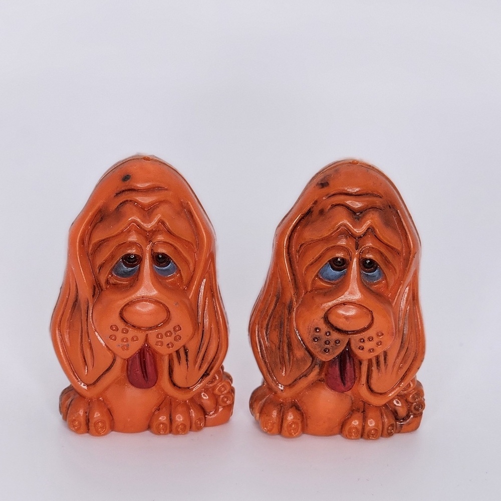 Vintage 1970’s Hound Dog Salt & Pepper Shakers | Orange Plastic Kitsch Kauai Ret